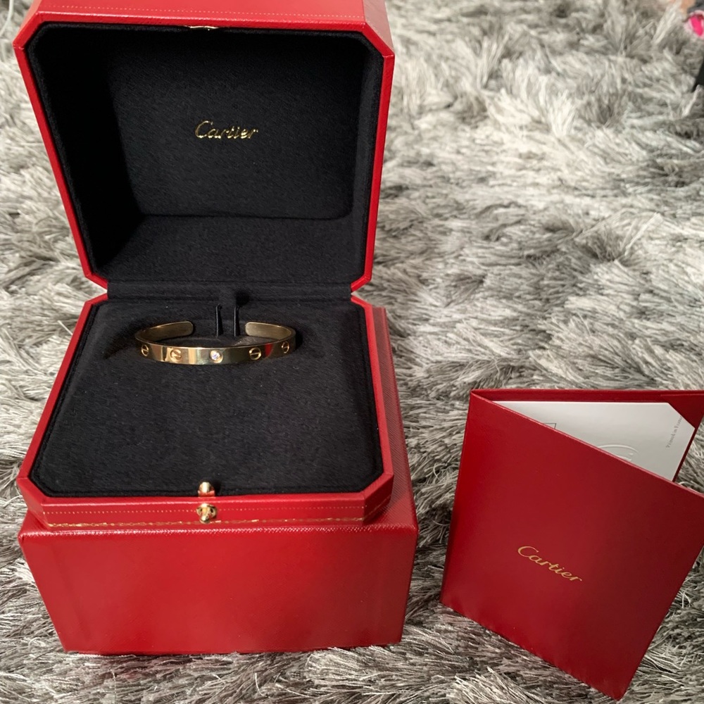 CARTIER Love Cuff with One Diamond 18k yellow gold size 17